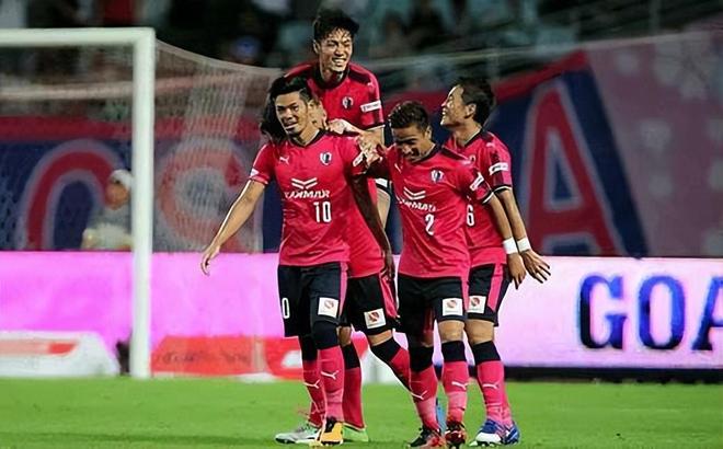 包含西悉尼流浪者备战世俱杯半决赛，鹿岛鹿角状态成关键的词条