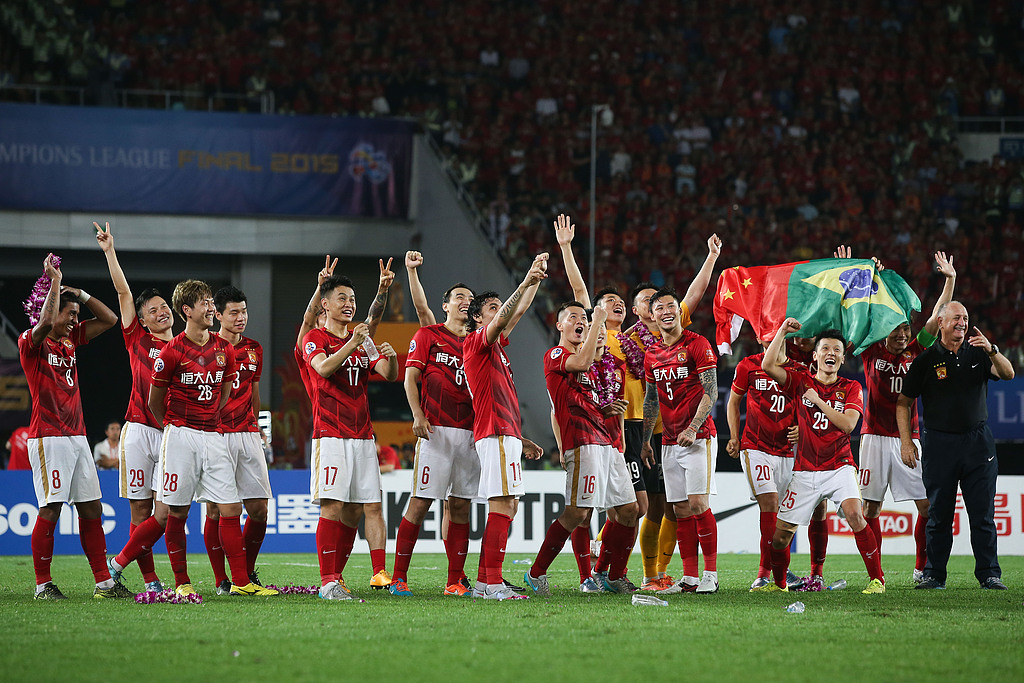 od体育平台-狂胜后球迷欢呼，豪言冲击冠军荣耀的简单介绍