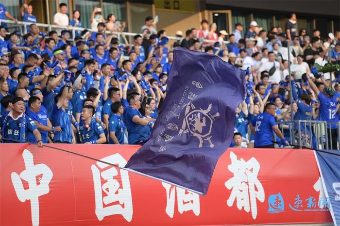 主场作战,在球迷助威声中迎来一场胜利 主场作战,在球迷助威声中迎来一场胜利