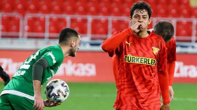 媒体质疑球队名宿出局，领队表示支持