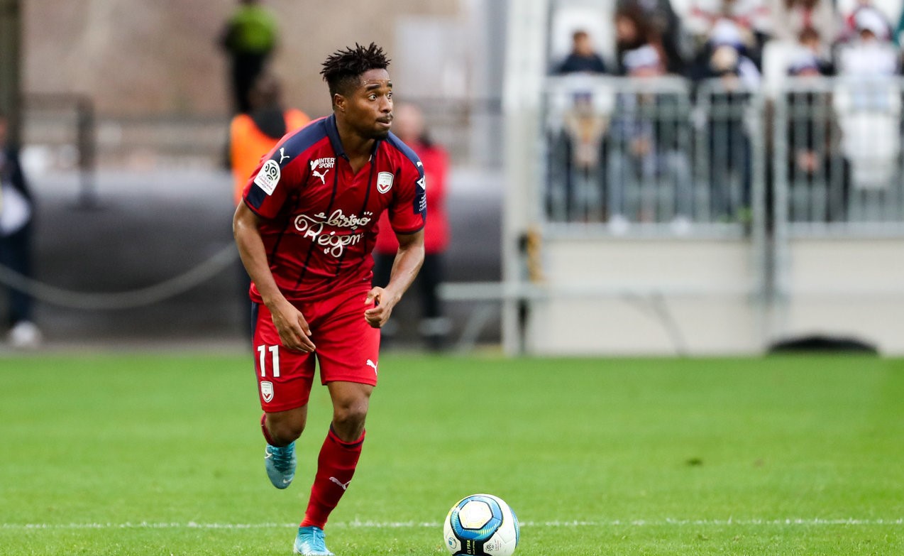 波尔多击败里昂,主场豪取三分 波尔多击败里昂,主场豪取三分